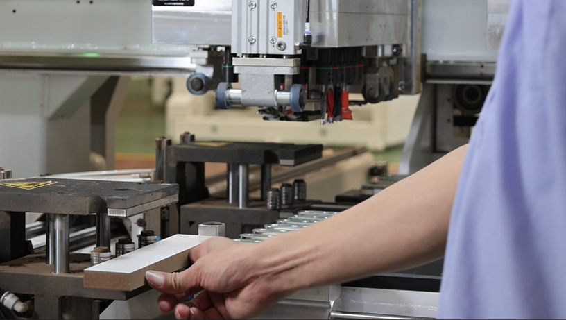 Woodworking machinery quality control tolerance test